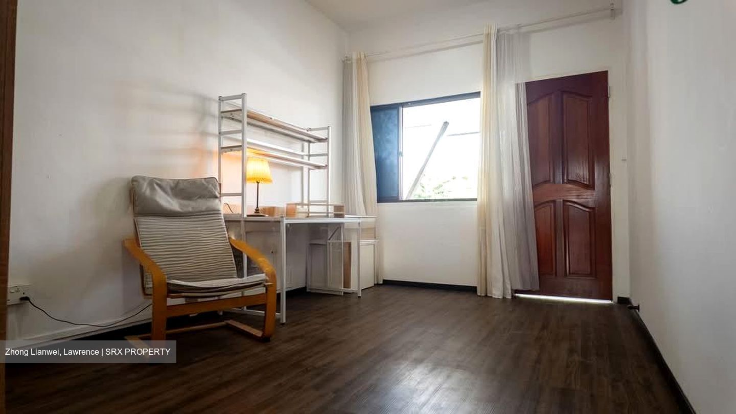 Jalan Pacheli (D19), Terrace #566507481